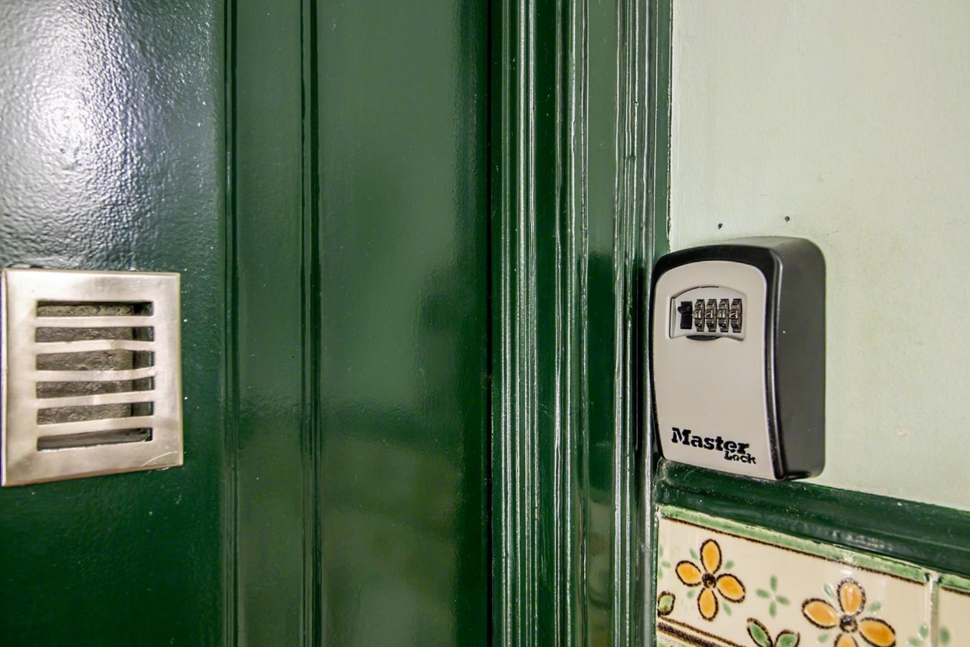 Arroios - Third Floor Hotel Lisbon Luaran gambar